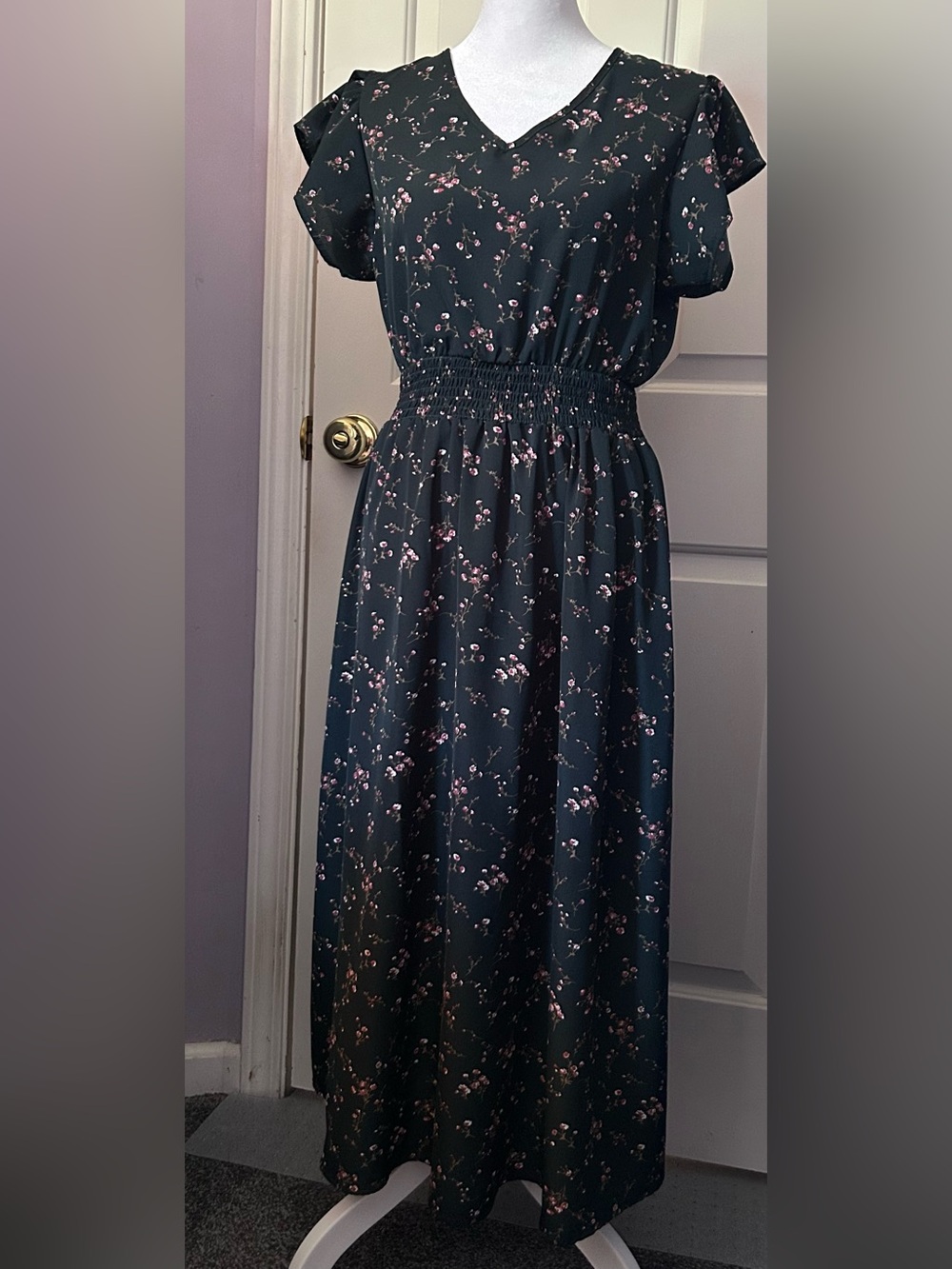 SHEIN Green Floral Dress With Short Flutter Sleeves Size Small